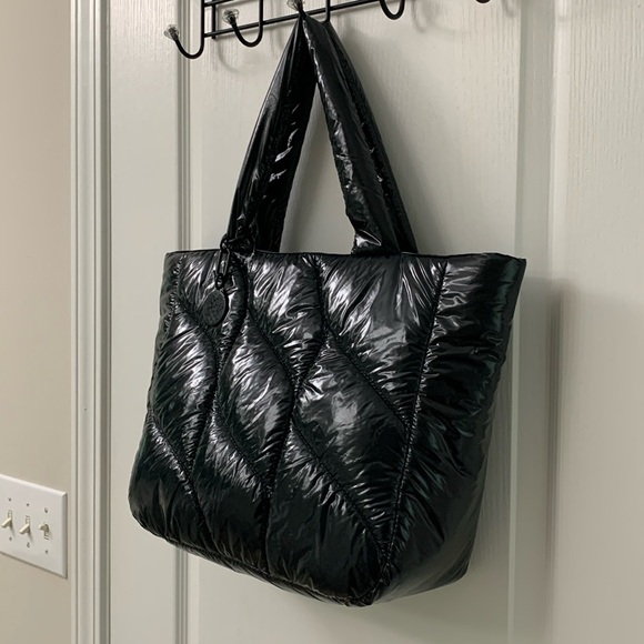Puffer Shiny Black Quilted Vince Camuto Bag - Picture 5 of 17